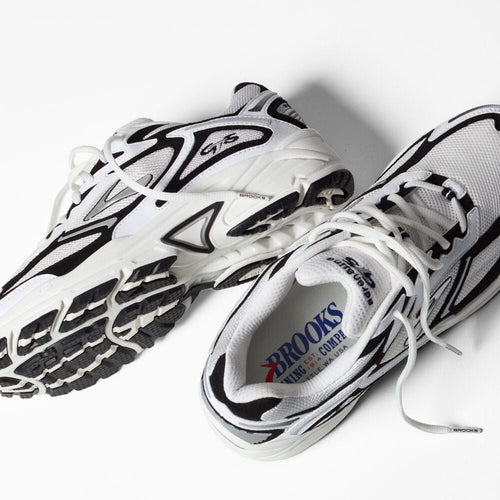 Men's Adrenaline GTS 4 - Black/White/Silver