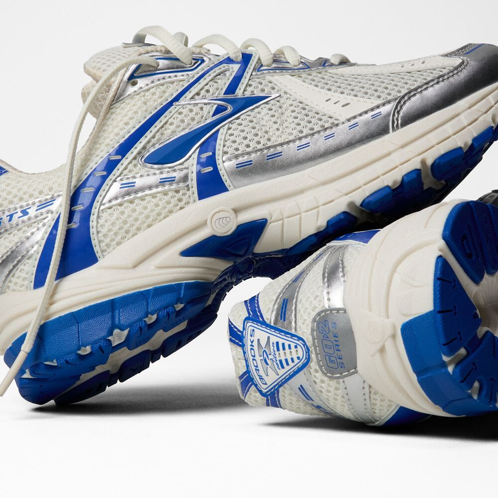 Men's Adrenaline GTS 10 - Coconut Milk/BlueLolite/Silver