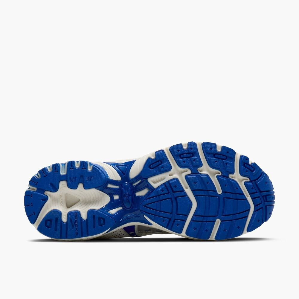 Women's Adrenaline GTS 10 - Coconut Milk/BlueLolite/Silver