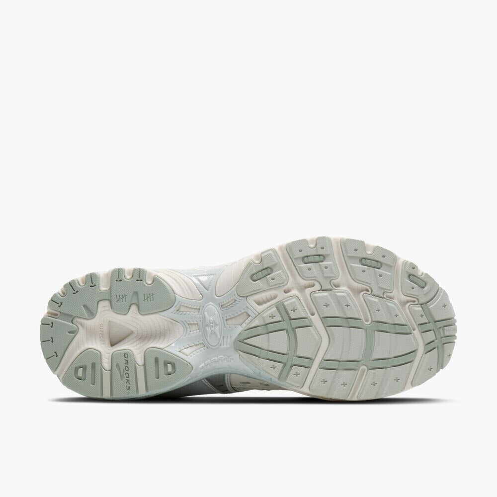 Women's Adrenaline GTS 10 - White/Coconut Milk/Smoke