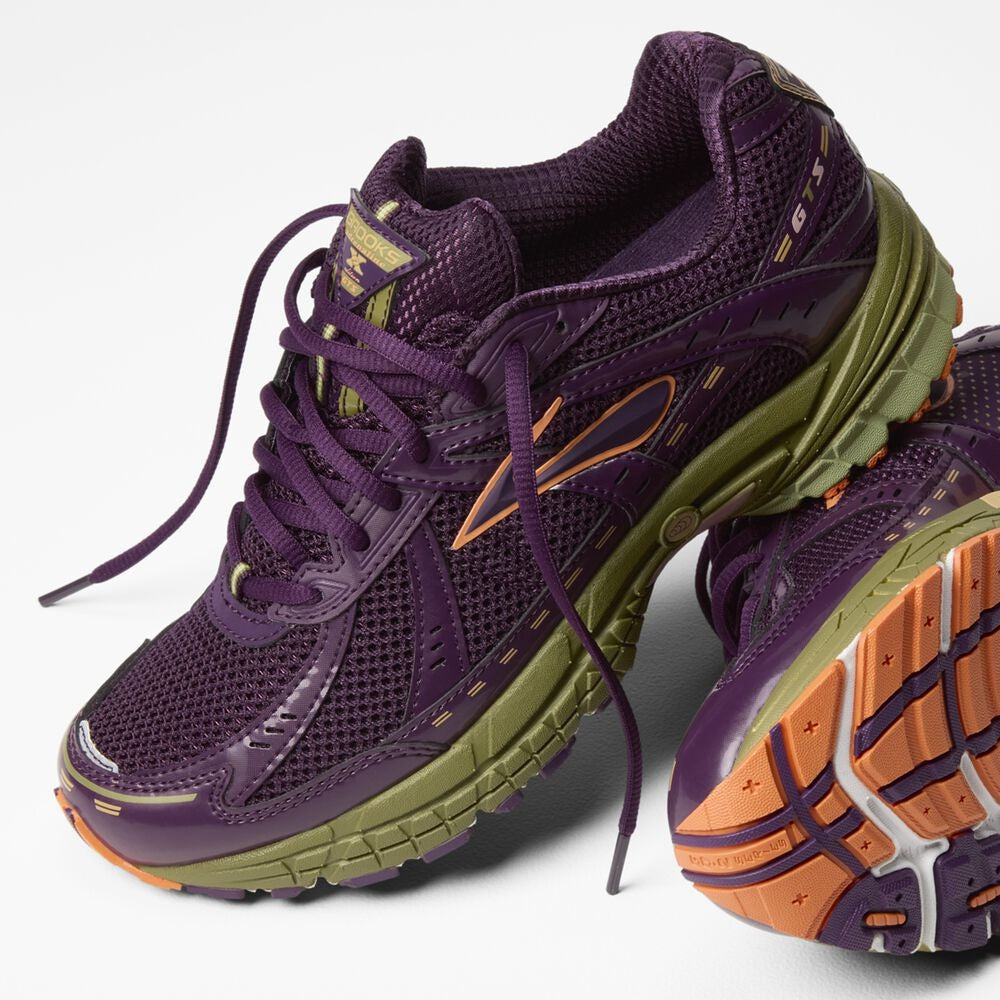 Women's Adrenaline GTS 10 - Pickled Beet/Peat Moss/Sand