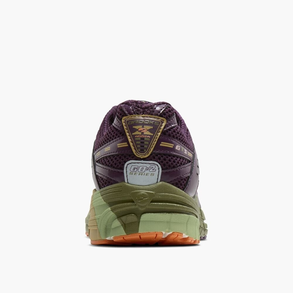 Women's Adrenaline GTS 10 - Pickled Beet/Peat Moss/Sand