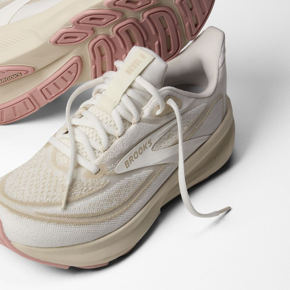 Women's Revel 9 - CoconutMilk/Fog/Blossom